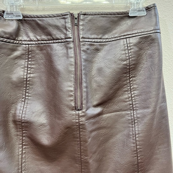 Free people, leather skirt. #204 - Picture 4 of 6